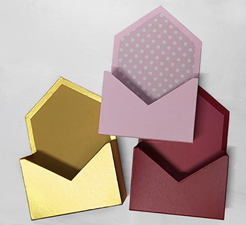 Flower boks w kształcie otwartej koperty